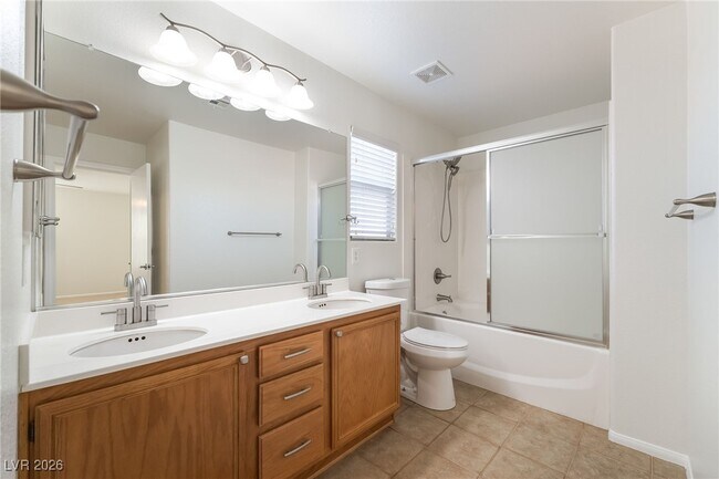 Building Photo - 11119 Tuscolana St