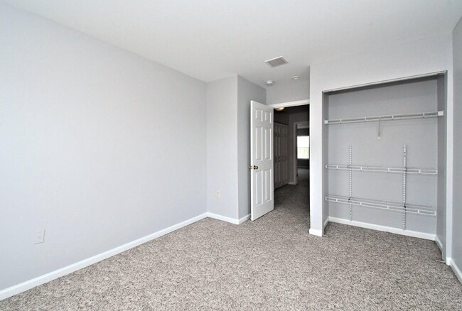 Building Photo - 1028 Balley Dr
