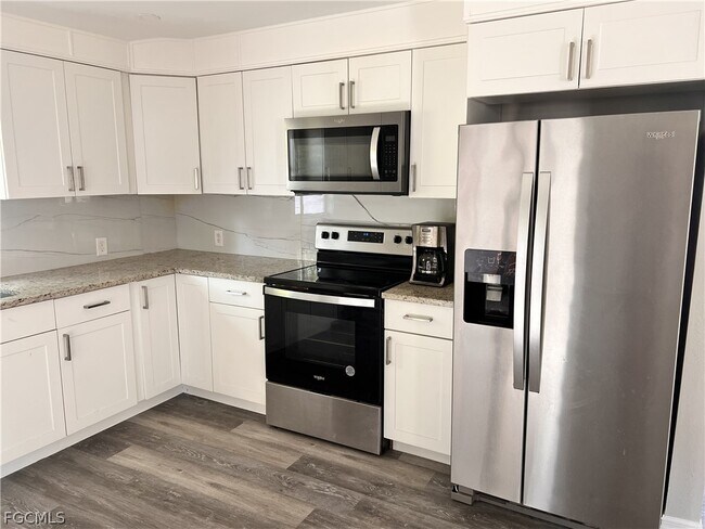 Building Photo - 26941 Leport St