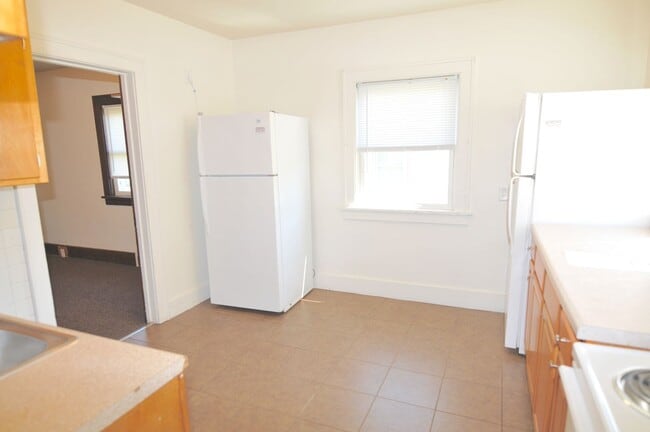 Building Photo - Great 7 bedroom 3 bath House located in St Cloud MN