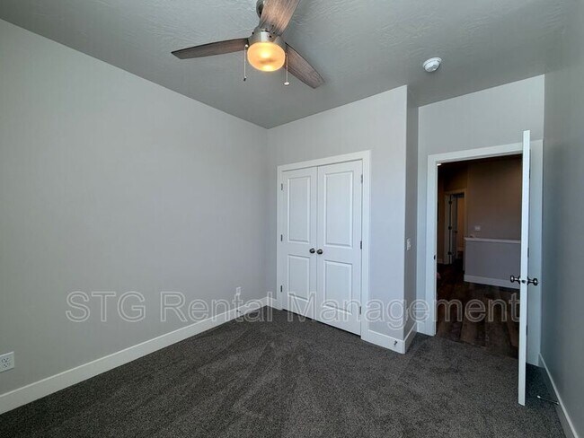 Building Photo - 1086 S 4380 W