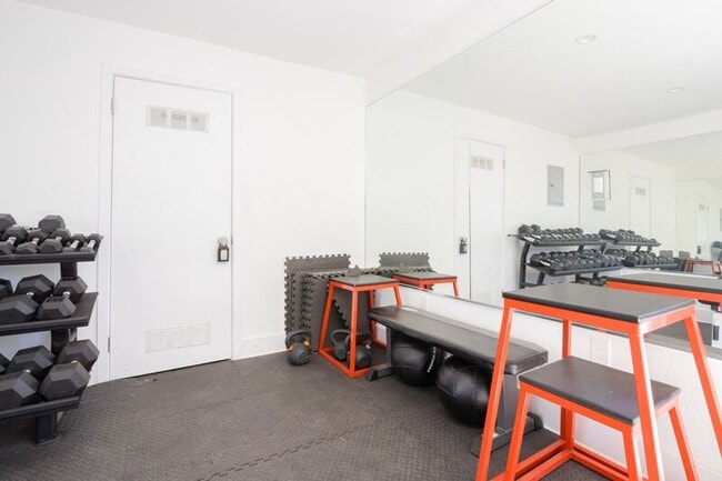 Building Photo - 5807 Laurel Canyon Blvd