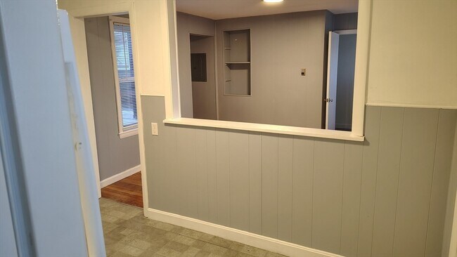 Building Photo - 11 Jackson St