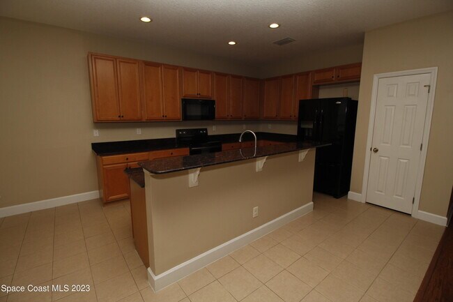 Building Photo - 480 Higgs Ave NW