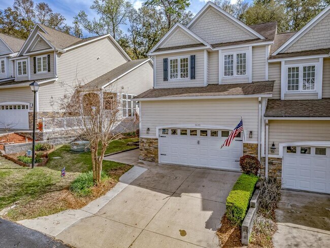 Building Photo - 1633 Cross Pointe Way