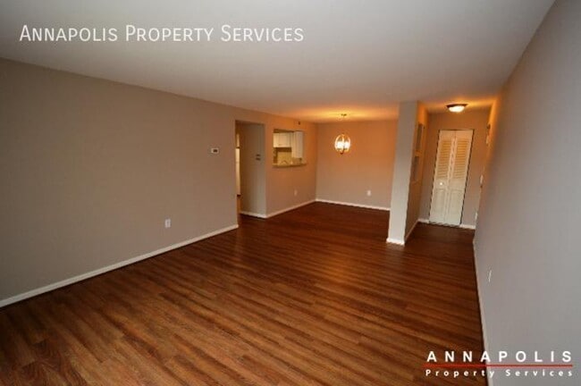 Building Photo - 2572 Riva Rd