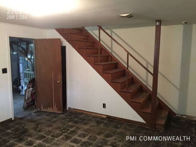 Building Photo - 2701 McElroy Dr