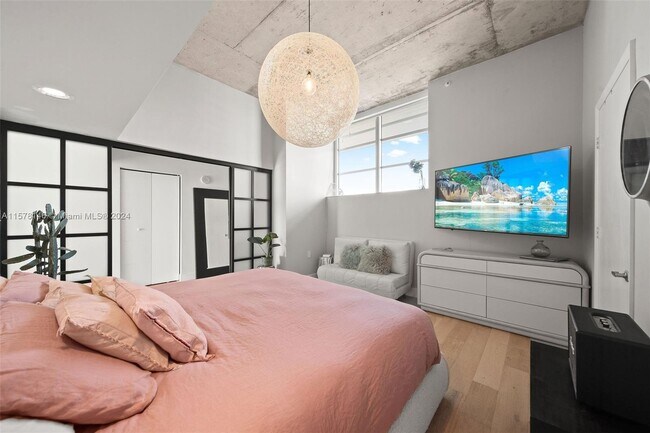 Building Photo - 7934 West Dr