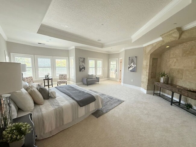 Building Photo - Luxury Two-Story 4BD/4.5BA Home, Located i...