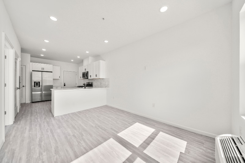 Building Photo - 51 E Main St