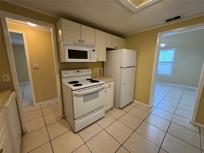 Building Photo - 359 Chaucer Ct