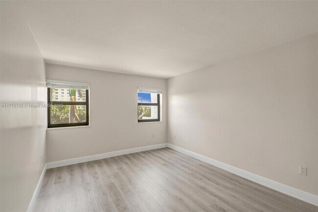 Building Photo - 1201 S Ocean Dr