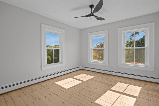 Building Photo - 243 Maple Ave