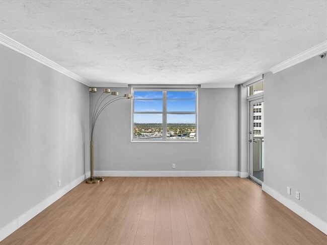 Building Photo - 3001 S Ocean Dr