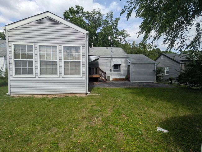 Building Photo - 2456 Wieck Dr