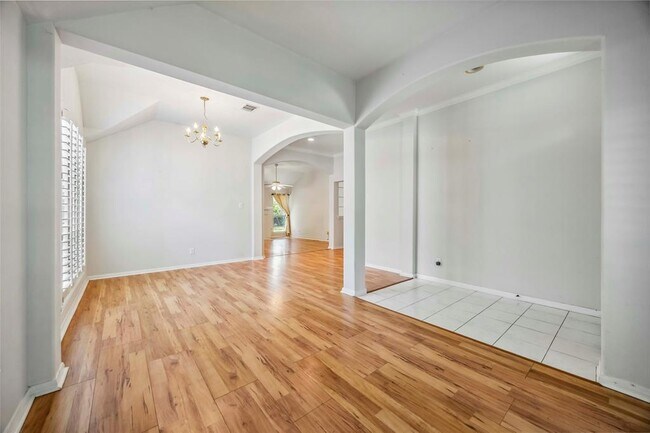 Building Photo - 8830 Sherina Park Dr