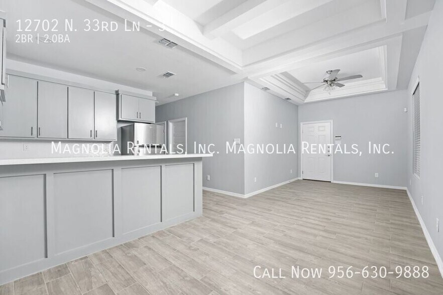 Building Photo - 12702 N 33rd Ln