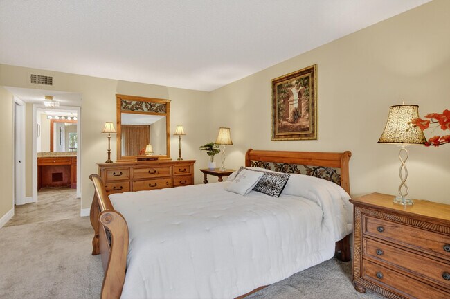 Building Photo - 23345 Carolwood Ln