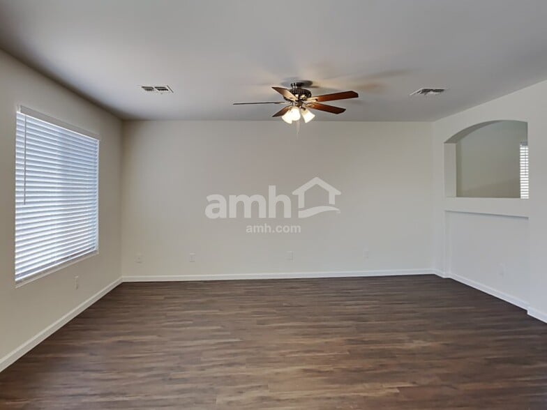Building Photo - 12955 W Catalina Dr