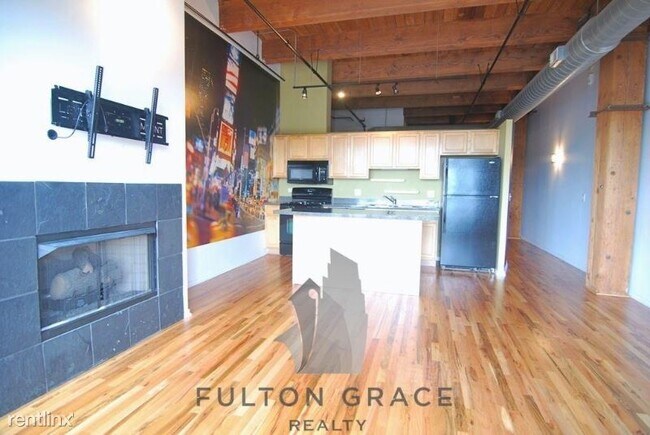 Building Photo - 1245 W Van Buren St