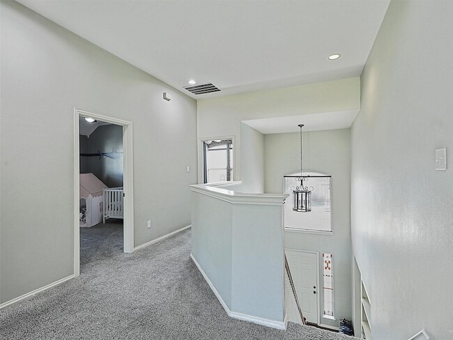 Building Photo - 5004 Rain Forest Dr