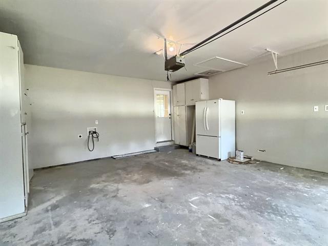 Building Photo - 111 E Doris Dr