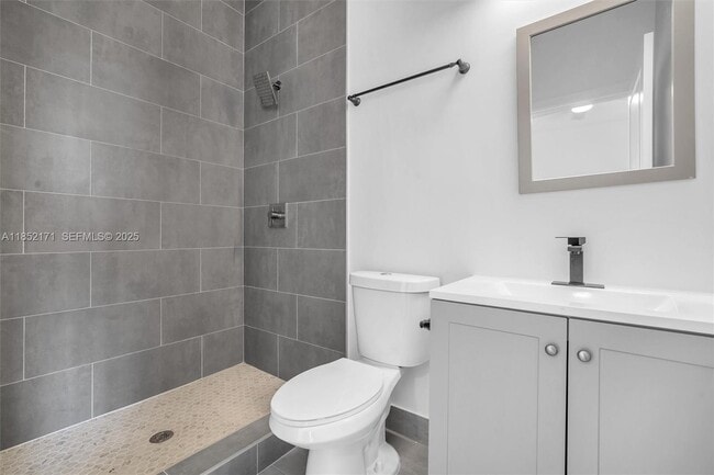 Building Photo - 309 NW 7th Ct