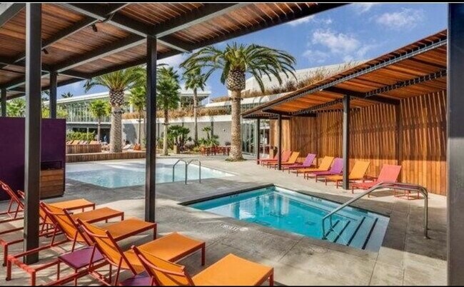 The Resort pool - 13075 Pacific Promenade
