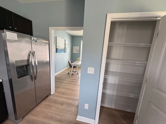 Building Photo - 3bd/2.5ba home with flexible Lease Length