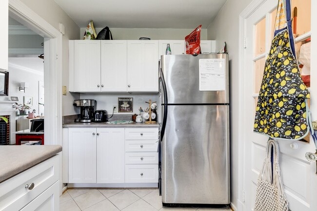 Building Photo - 4524 Fitzhugh Ave