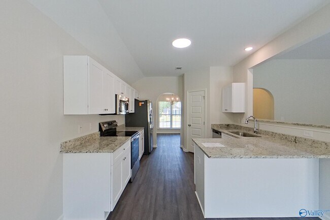 Building Photo - 781 Park Ln