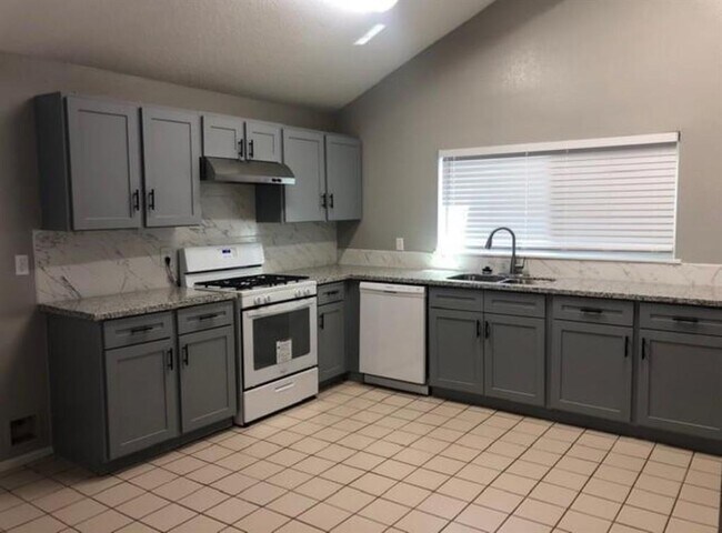 Building Photo - 1811 Crosscoach Ln