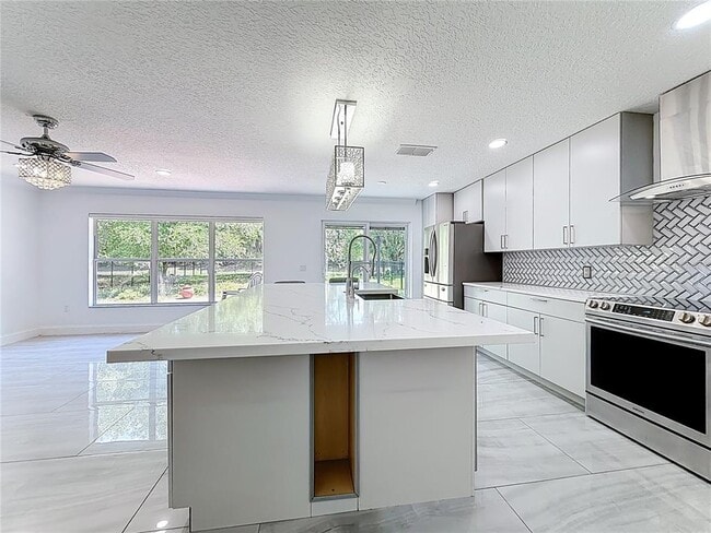 Building Photo - 12844 Oulton Cir