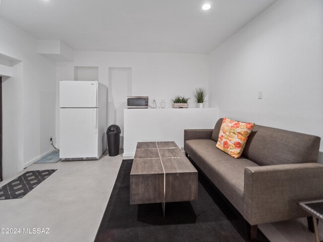 Building Photo - 5798 E Paseo Cimarron