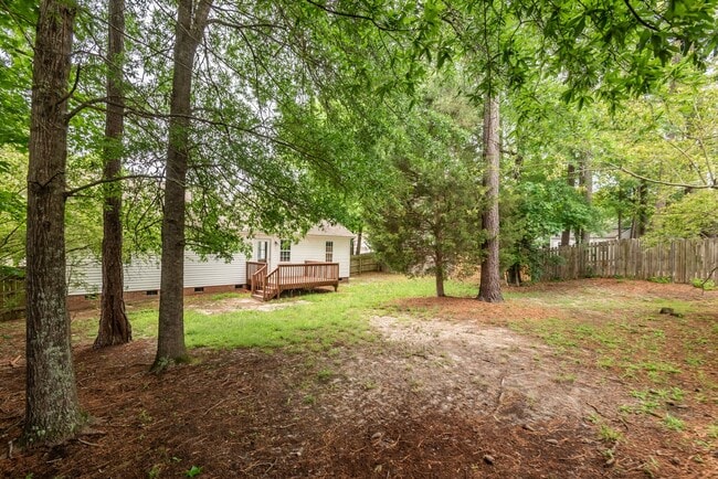 Building Photo - 220 Wood Green Dr