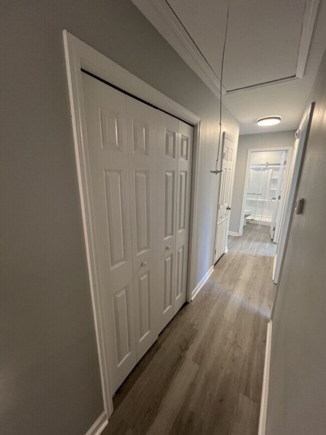 Building Photo - Beautifully Renovated 3BR Home in a Quiet Baton Rouge Neighborhood