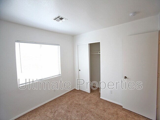 Building Photo - 12710 W Willow Ave