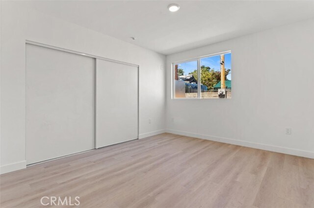 Building Photo - 709 W 80th St