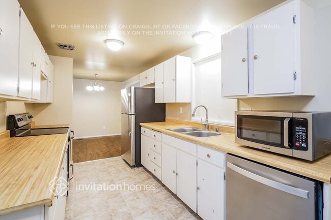 Building Photo - 2650 SW 332nd Ct