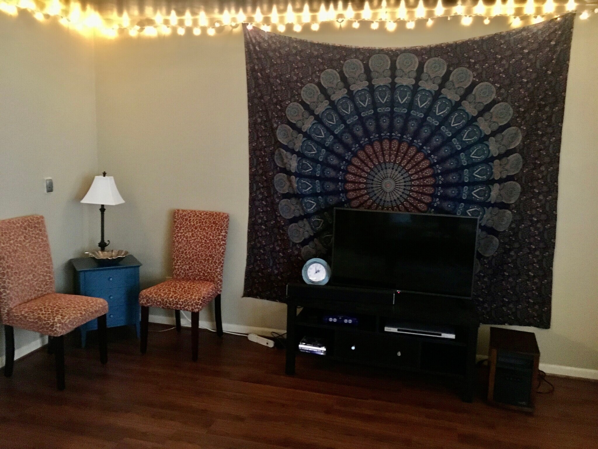 Two living areas in the living room for all your furniture - 217 Mitchell St