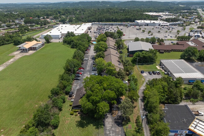 Building Photo - Park Knoll