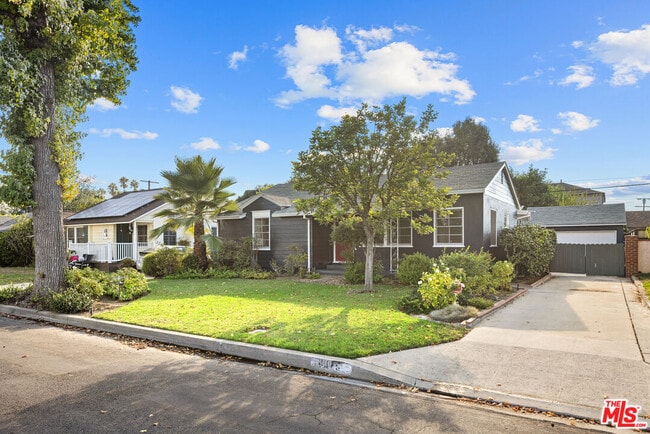 Primary Photo - 4925 Stern Ave