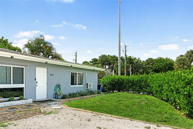 Primary Photo - 1812 NE 15th Ave