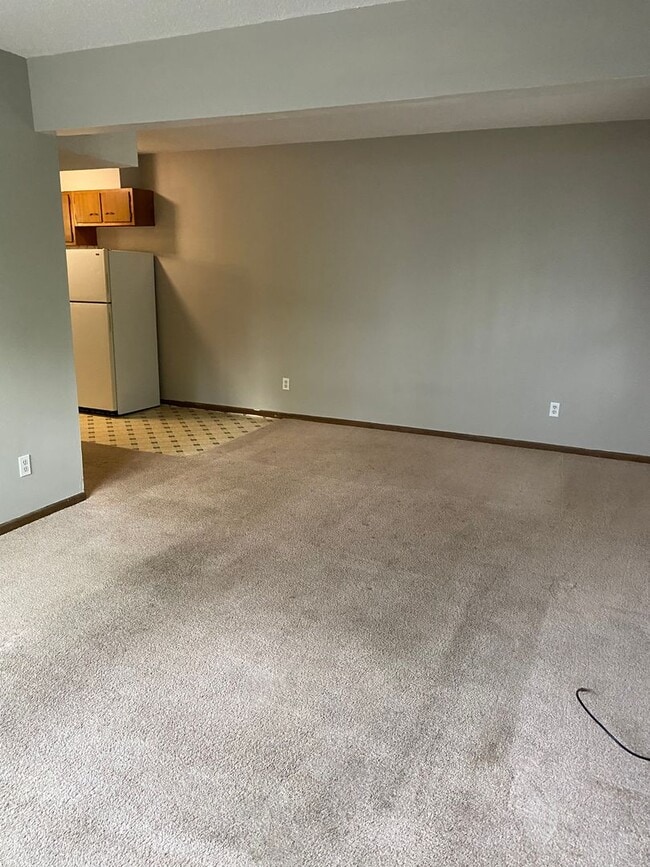Building Photo - 2BR/1BA East Campus - Short Distance to Ca...