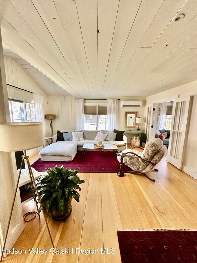 Building Photo - 25 Boggs Hill Rd