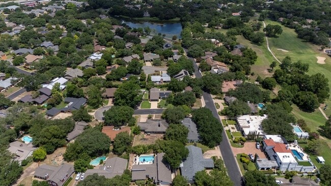Building Photo - 2404 Coral Ridge Cir