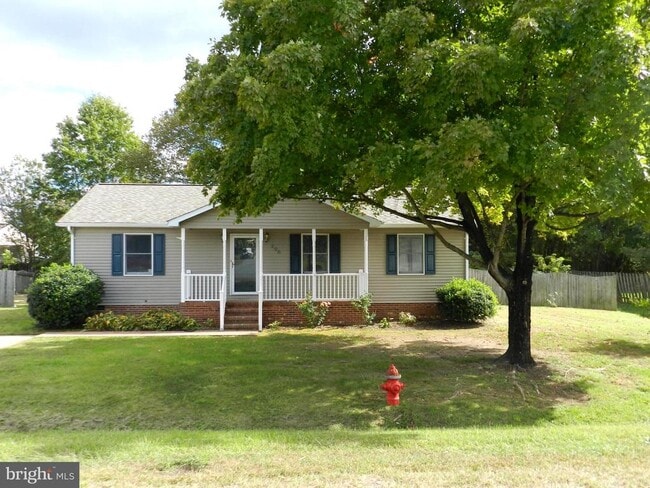 Building Photo - 206 Gerber Dr