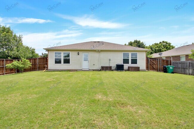 Building Photo - 3504 Riesling Dr