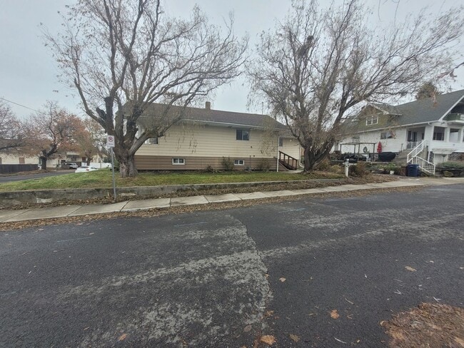 Building Photo - Spacious 2bd / 1Bath home in the Perry District!