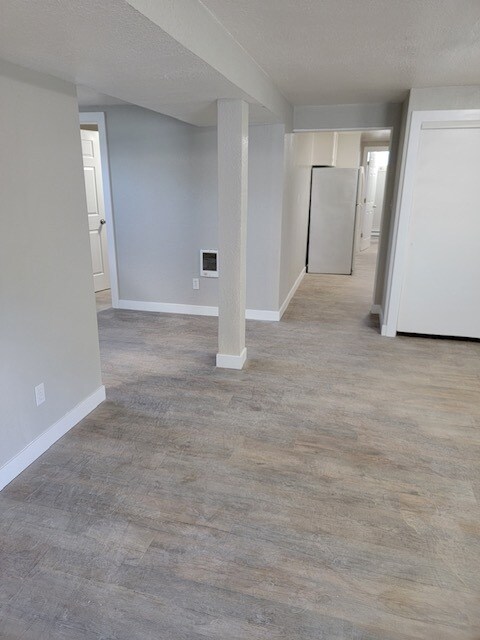 Building Photo - 403 Neyman St